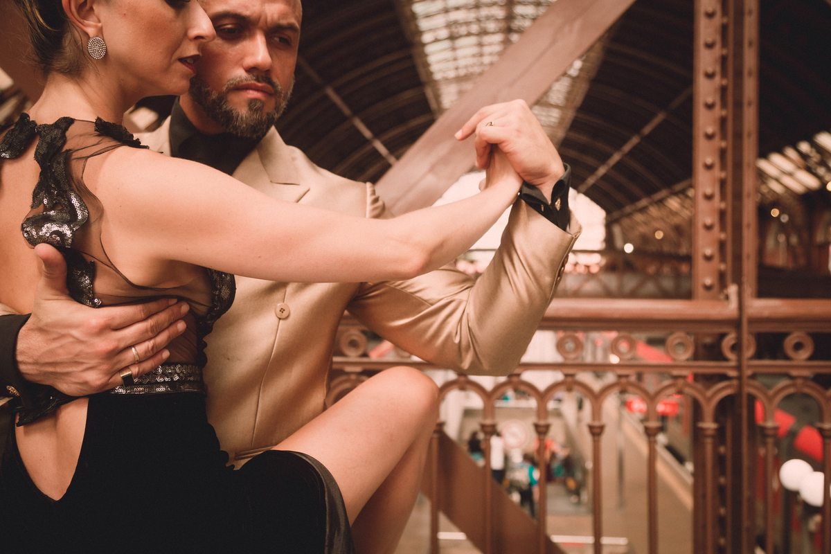 ensaio-de-casal-com-tango-estacao-da-luz-vanessa-mario