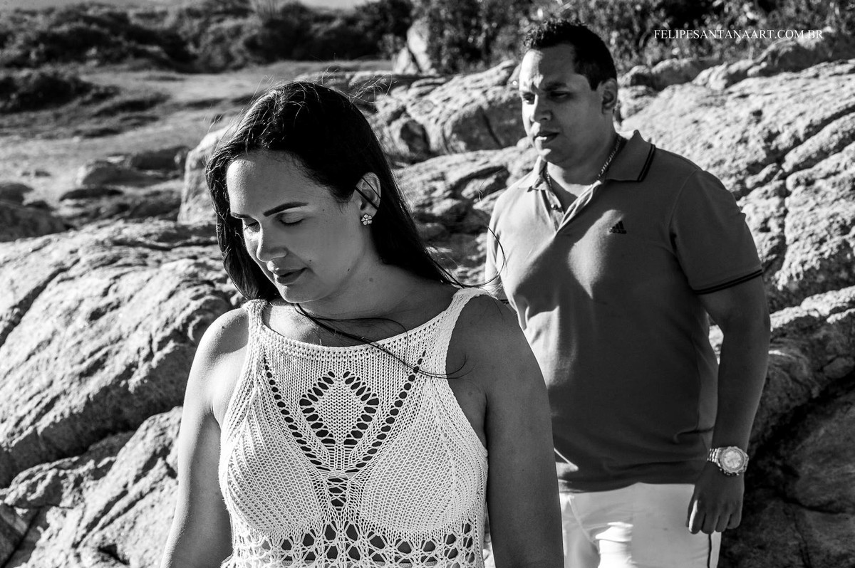 otografia feita pelo fotografo de Casamentos Felipe Santana, fotografo de Cataguases, fotografada em Cabo Frio- RJ, fotografia de casal na praia