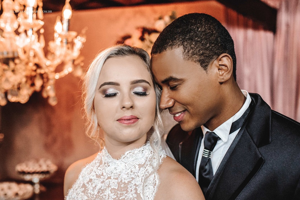 Fotografia de casamento, fotografo de casamento em Cataguases Felipe Santana, foto, muito amor envolvido, sorriso do noivo