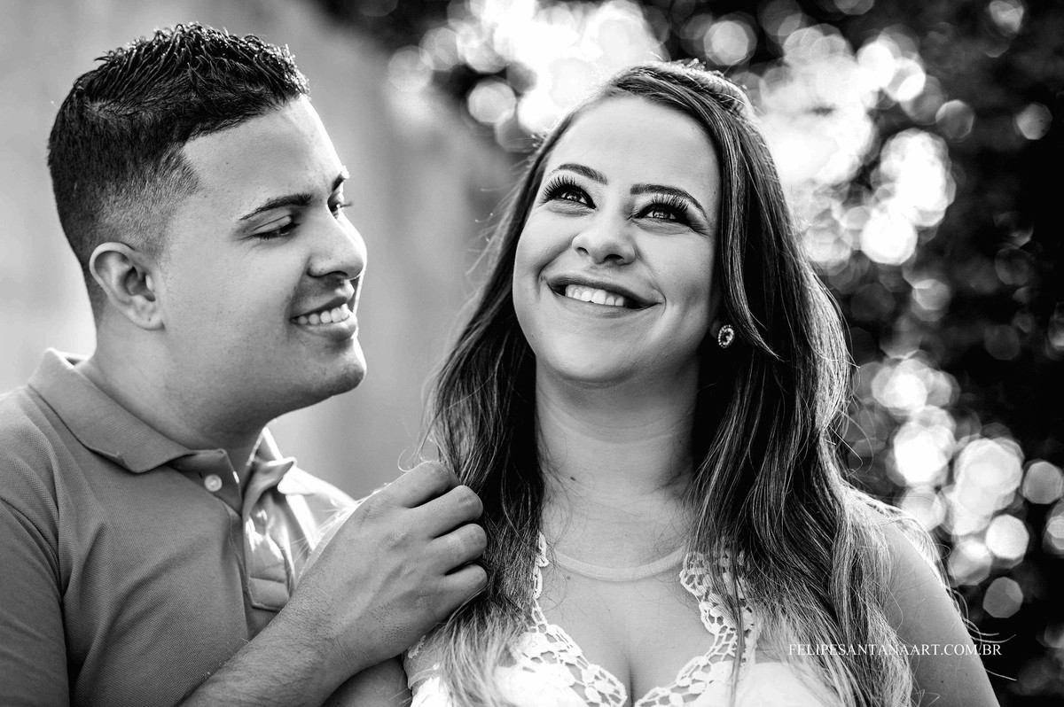 Fotografia de Pré Casamento feita pelo fotógrafo de Cetaguases Felipe Santana Fotografia, foto de casais felizes