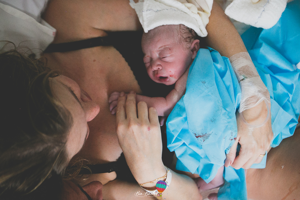 fotografia de parto normal rj maternidade perinatal laranjeiras parto humanizado doula Partejando Amor e Dra. Helena Cossich