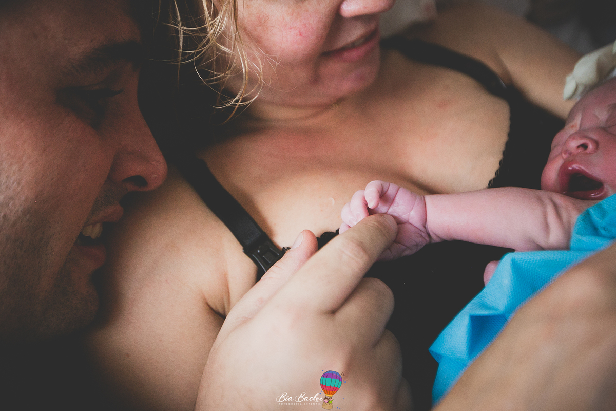 fotografia de parto normal rj maternidade perinatal laranjeiras parto humanizado doula Partejando Amor e Dra. Helena Cossich