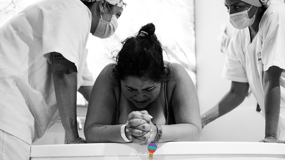 fotografia de parto normal perinatal laranjeiras dra helena cossich doula partejando amor amamente rio perinatal laranjeiras 