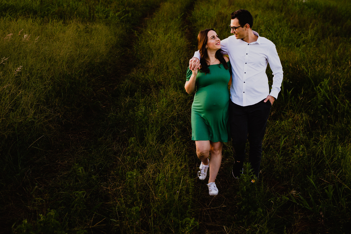 casal no ensaio de gestante