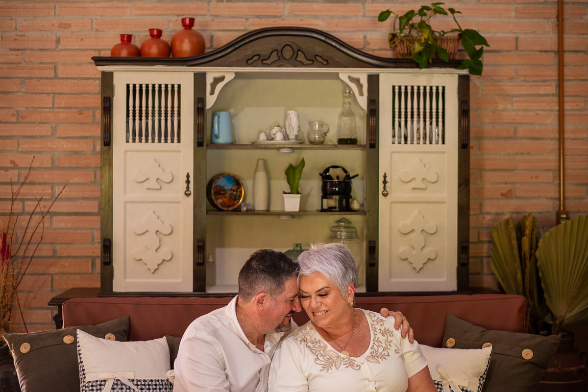 ensaio de casal em casa