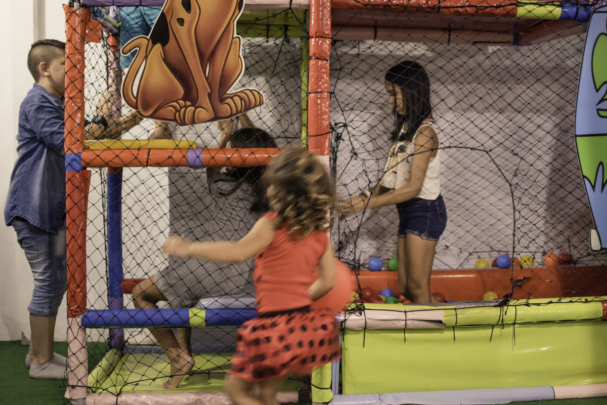Crianças se divertindo