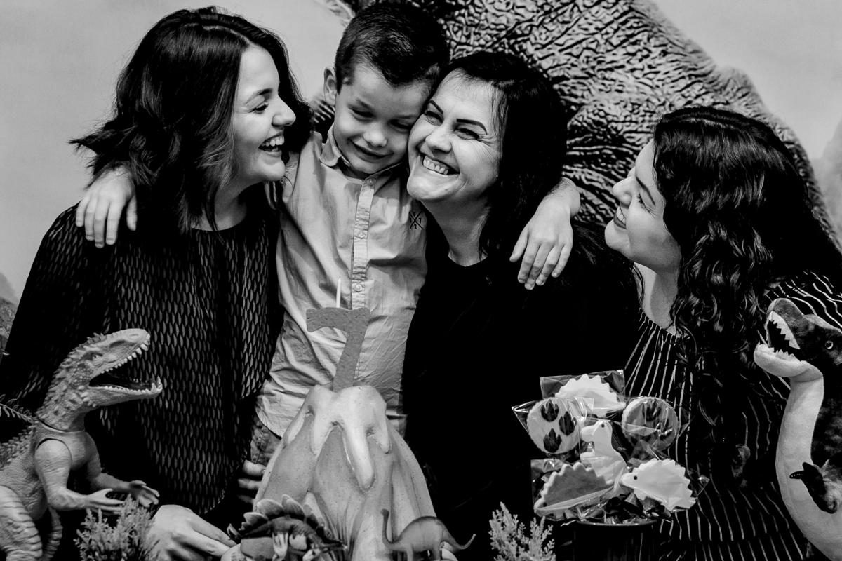 mãe com os filhos