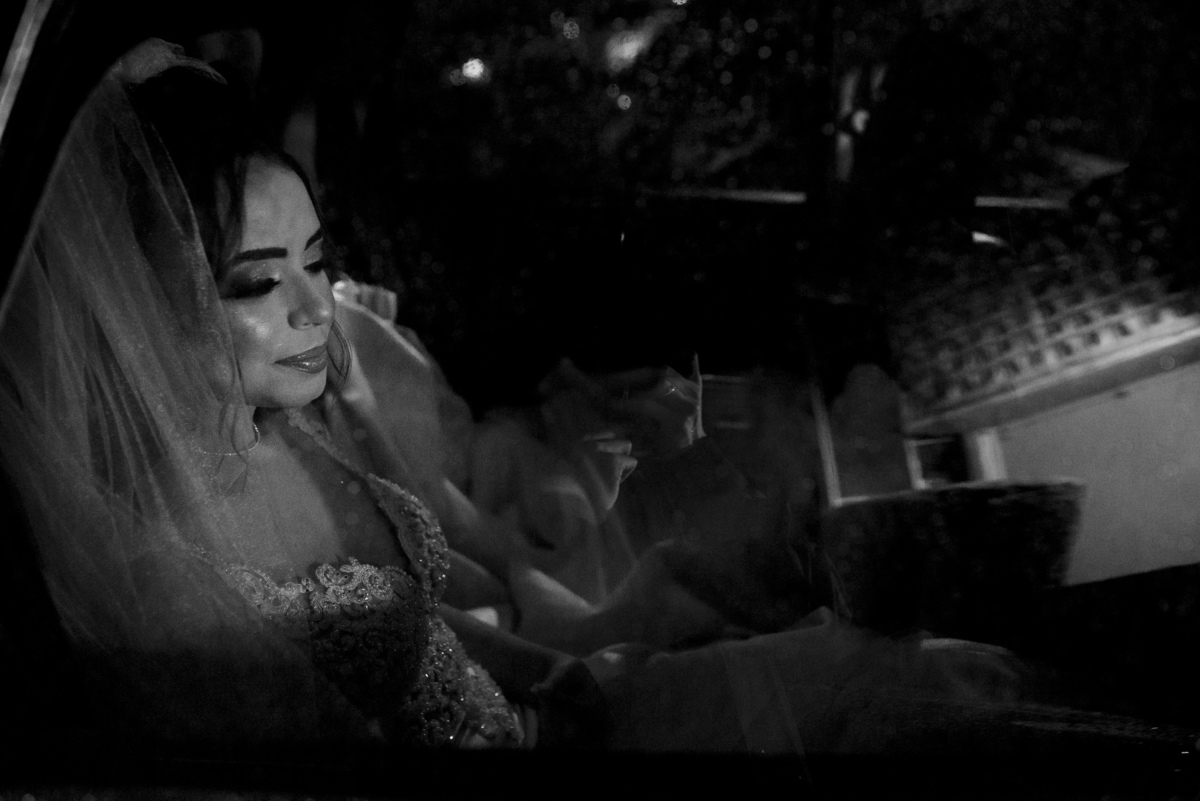 noiva no carro
