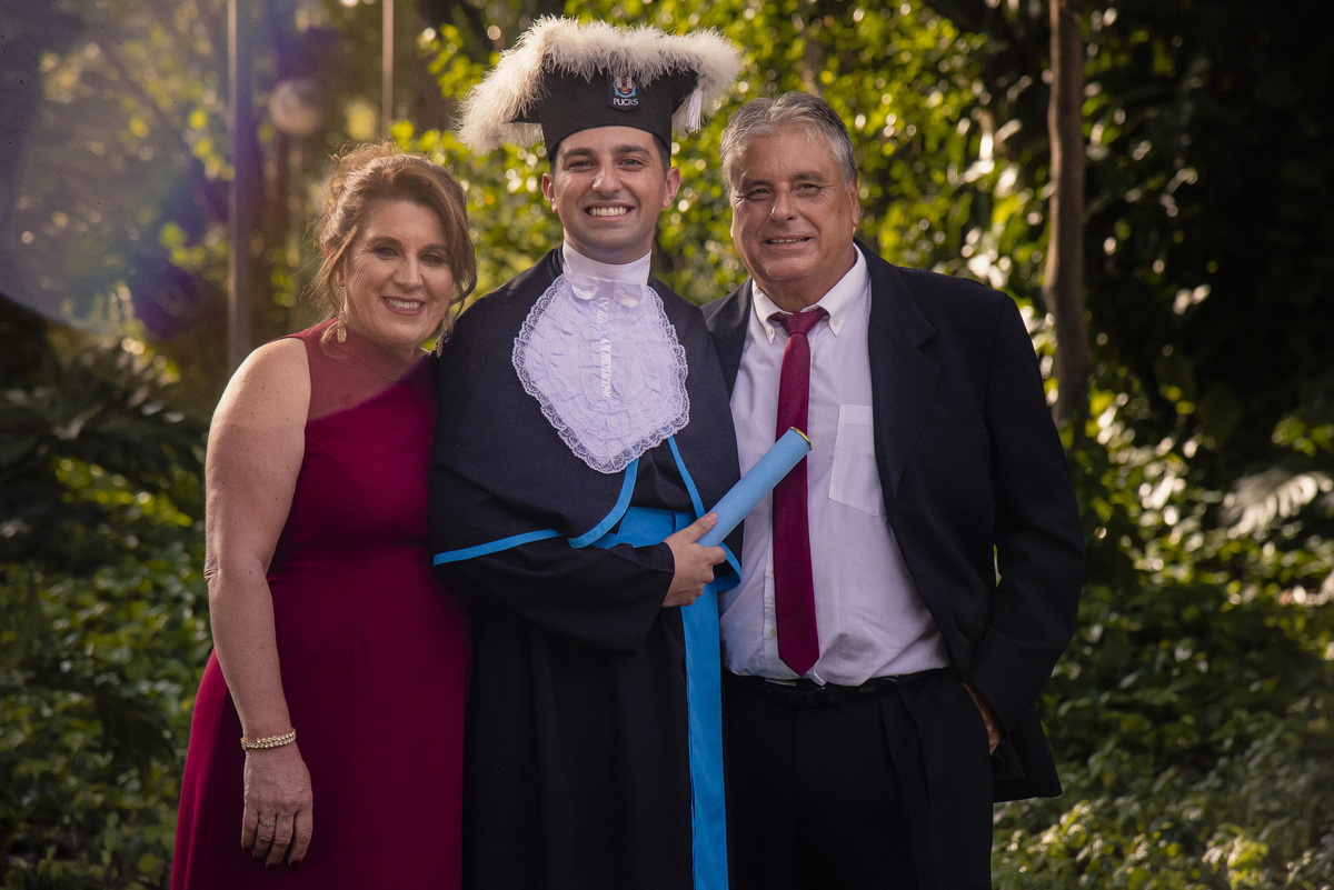 Pais com formando no dia da formatura