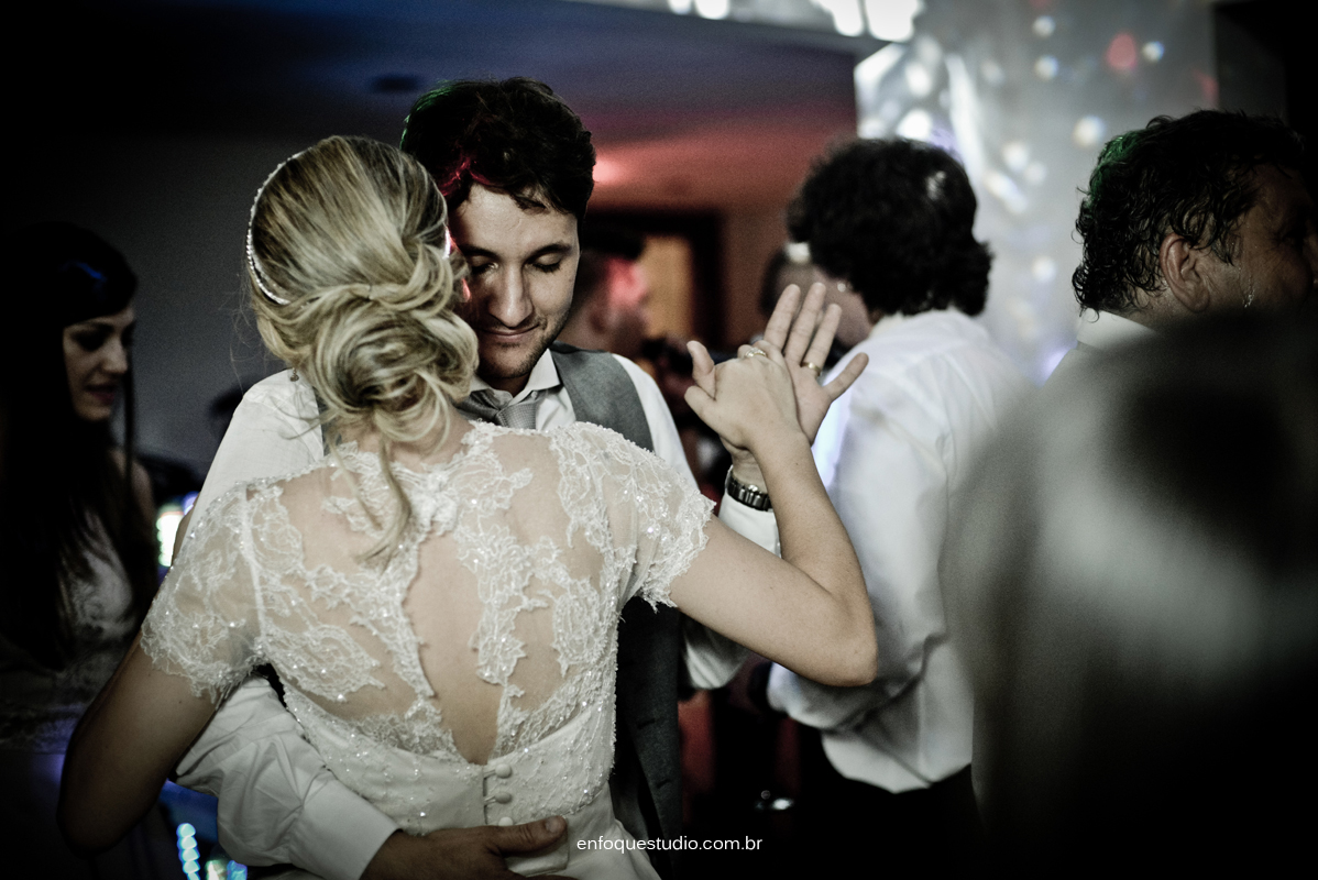 Fotos de casamento de Priscila e Gustavo no Salão Catavento em Piracicaba - SP