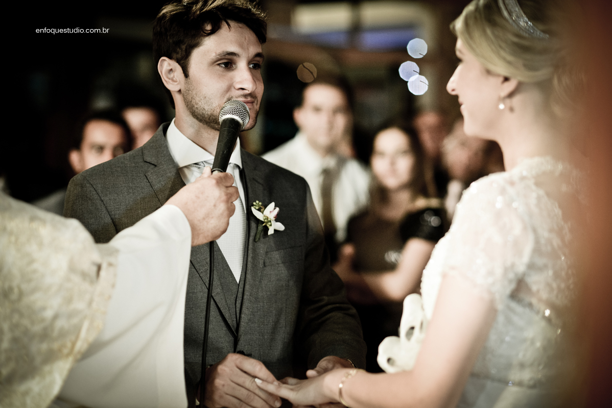 Fotos de casamento de Priscila e Gustavo no Salão Catavento em Piracicaba - SP