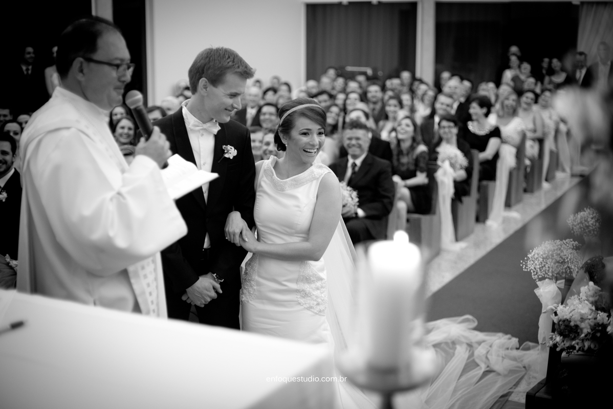 Fotos de casamento de Letícia e Fred - Making of Leonardo Foresti com cerimonia na Capela do Terras e Recepção no Salão Beira Rio - Piracicaba - SP