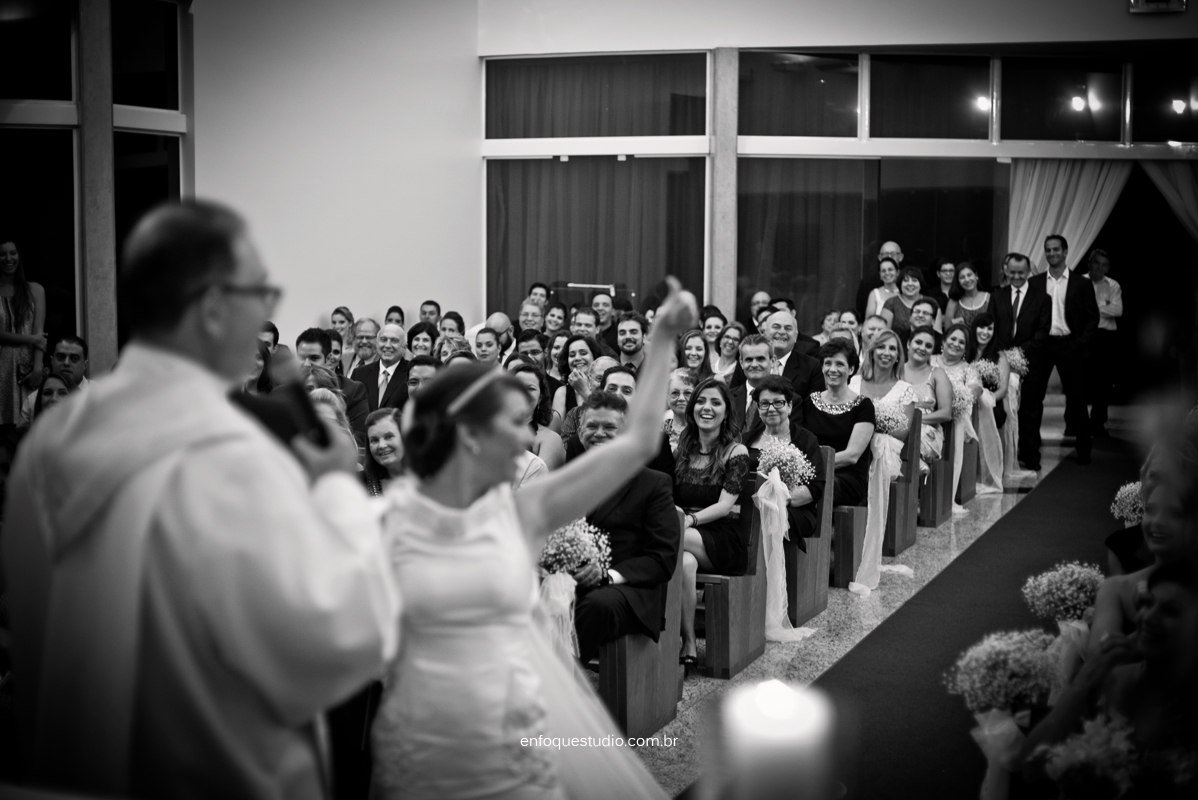Fotos de casamento de Letícia e Fred - Making of Leonardo Foresti com cerimonia na Capela do Terras e Recepção no Salão Beira Rio - Piracicaba - SP