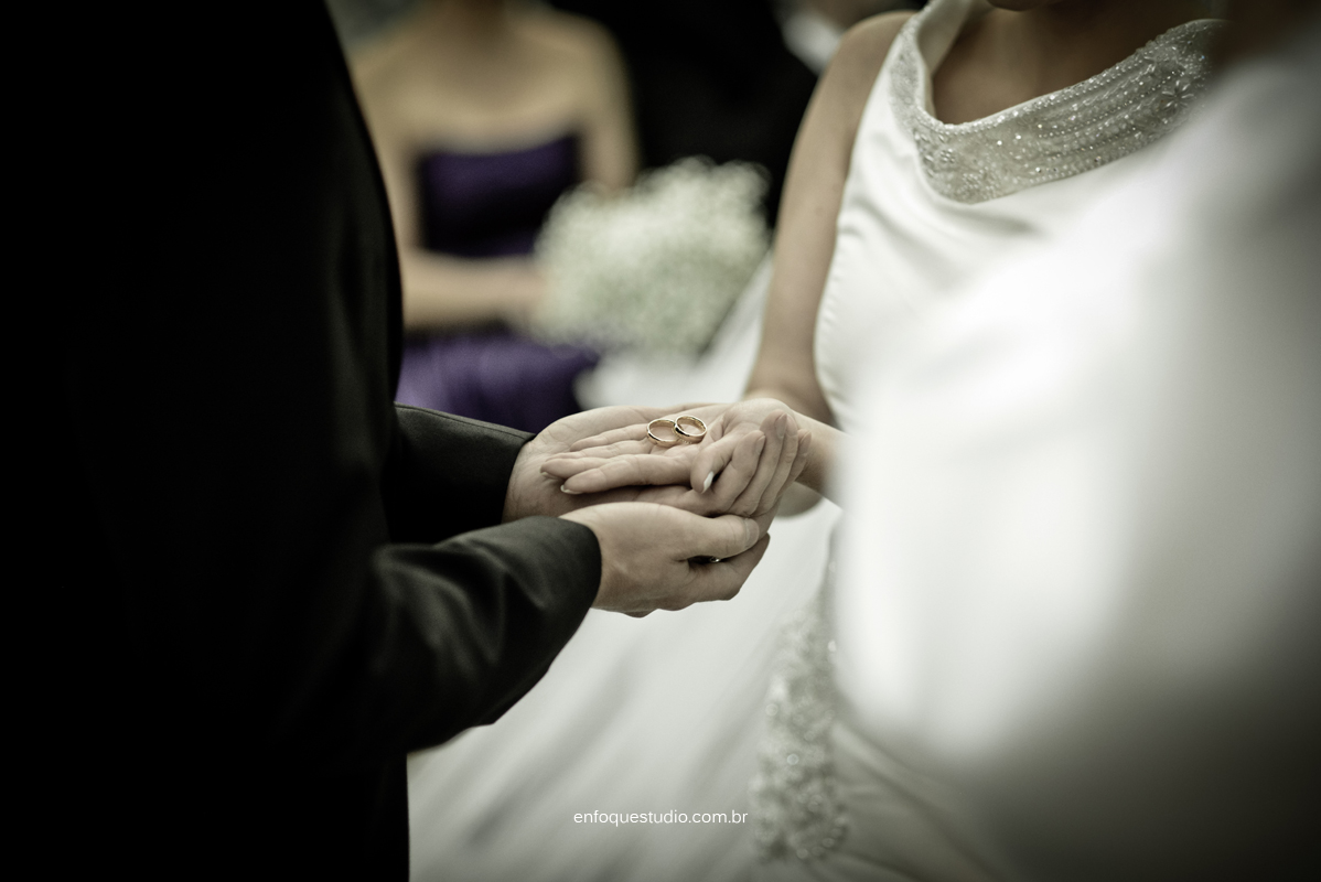 Fotos de casamento de Letícia e Fred - Making of Leonardo Foresti com cerimonia na Capela do Terras e Recepção no Salão Beira Rio - Piracicaba - SP
