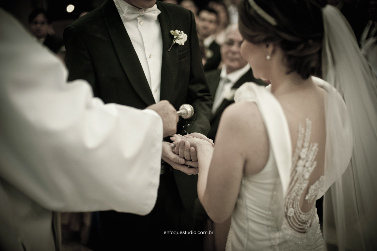 Fotos de casamento de Letícia e Fred - Making of Leonardo Foresti com cerimonia na Capela do Terras e Recepção no Salão Beira Rio - Piracicaba - SP