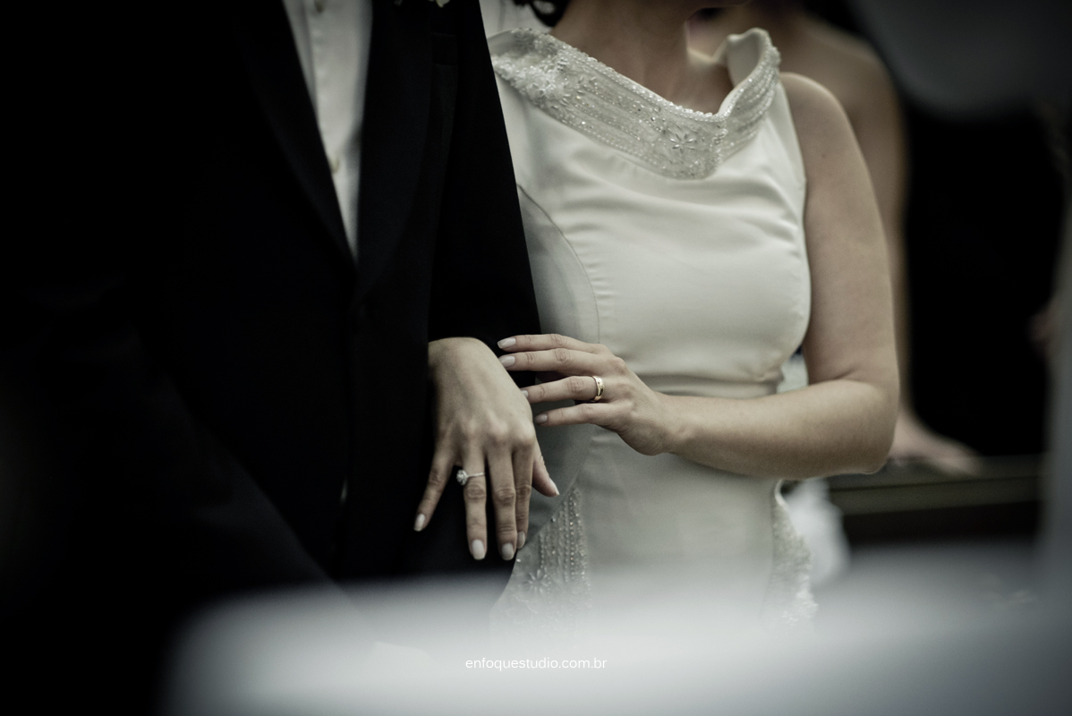 Fotos de casamento de Letícia e Fred - Making of Leonardo Foresti com cerimonia na Capela do Terras e Recepção no Salão Beira Rio - Piracicaba - SP