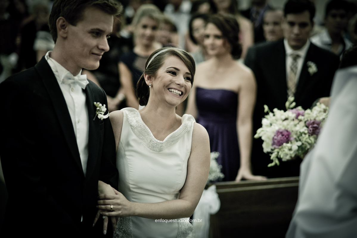 Fotos de casamento de Letícia e Fred - Making of Leonardo Foresti com cerimonia na Capela do Terras e Recepção no Salão Beira Rio - Piracicaba - SP