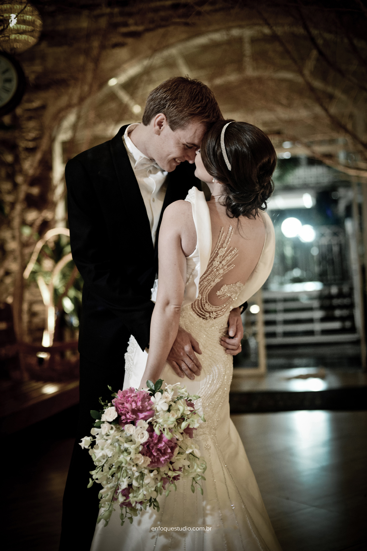 Fotos de casamento de Letícia e Fred - Making of Leonardo Foresti com cerimonia na Capela do Terras e Recepção no Salão Beira Rio - Piracicaba - SP