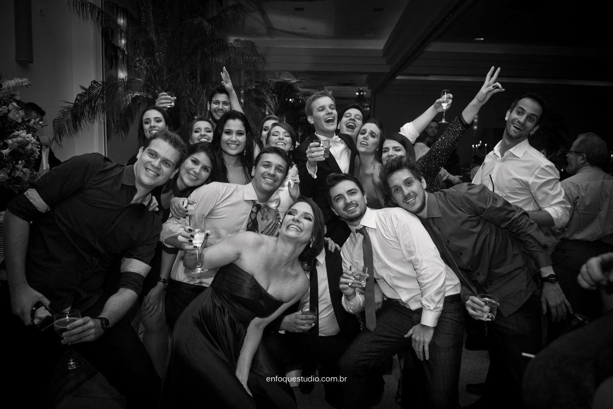 Fotos de casamento de Letícia e Fred - Making of Leonardo Foresti com cerimonia na Capela do Terras e Recepção no Salão Beira Rio - Piracicaba - SP