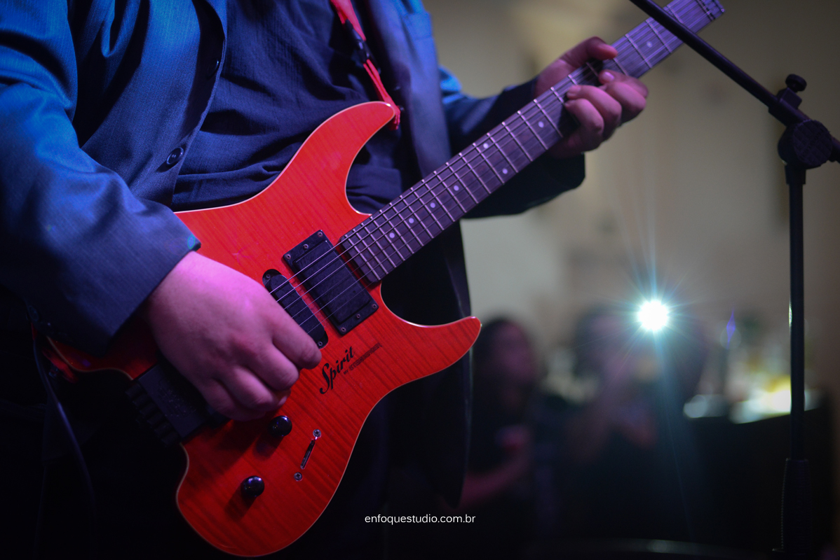 Fotos de casamento de Letícia e Fred - Making of Leonardo Foresti com cerimonia na Capela do Terras e Recepção no Salão Beira Rio - Piracicaba - SP