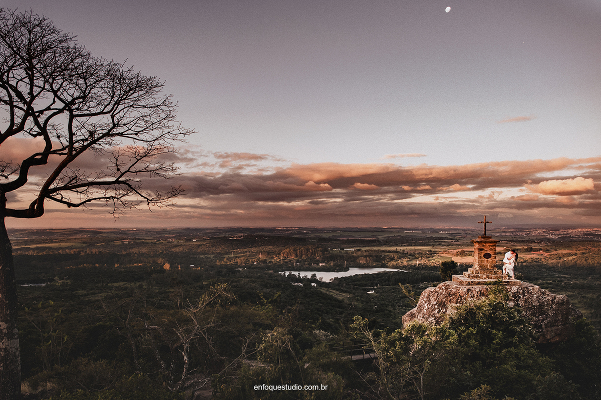 VISTA DA FAZENDA IPANEMA COM CASAL 