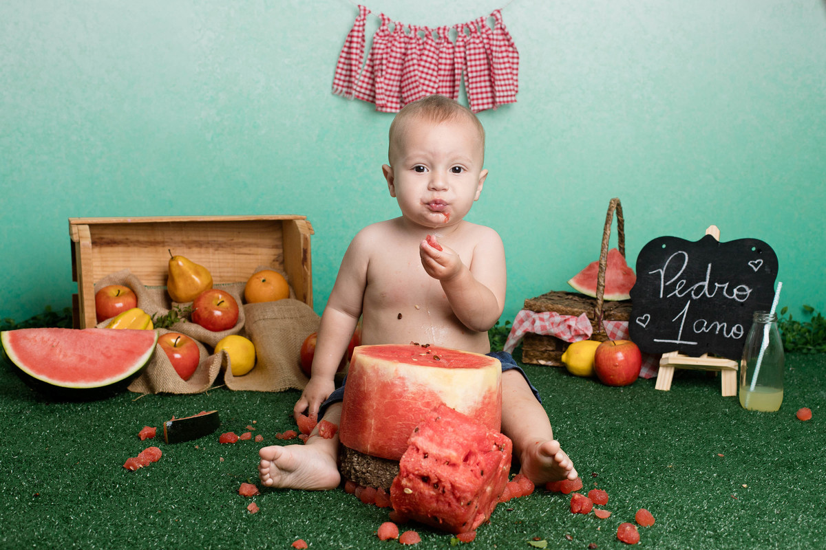 acompanhamento foto com o bolo de frutas smash the fruit