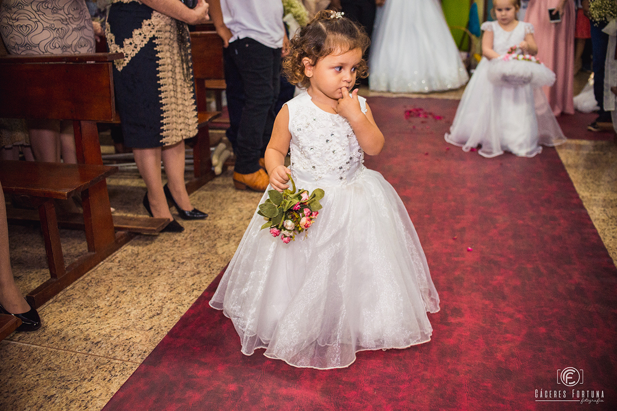 Essa menina aqui, foi caminhando ate ahí, depois ela pensou e voltou. rsrs! 