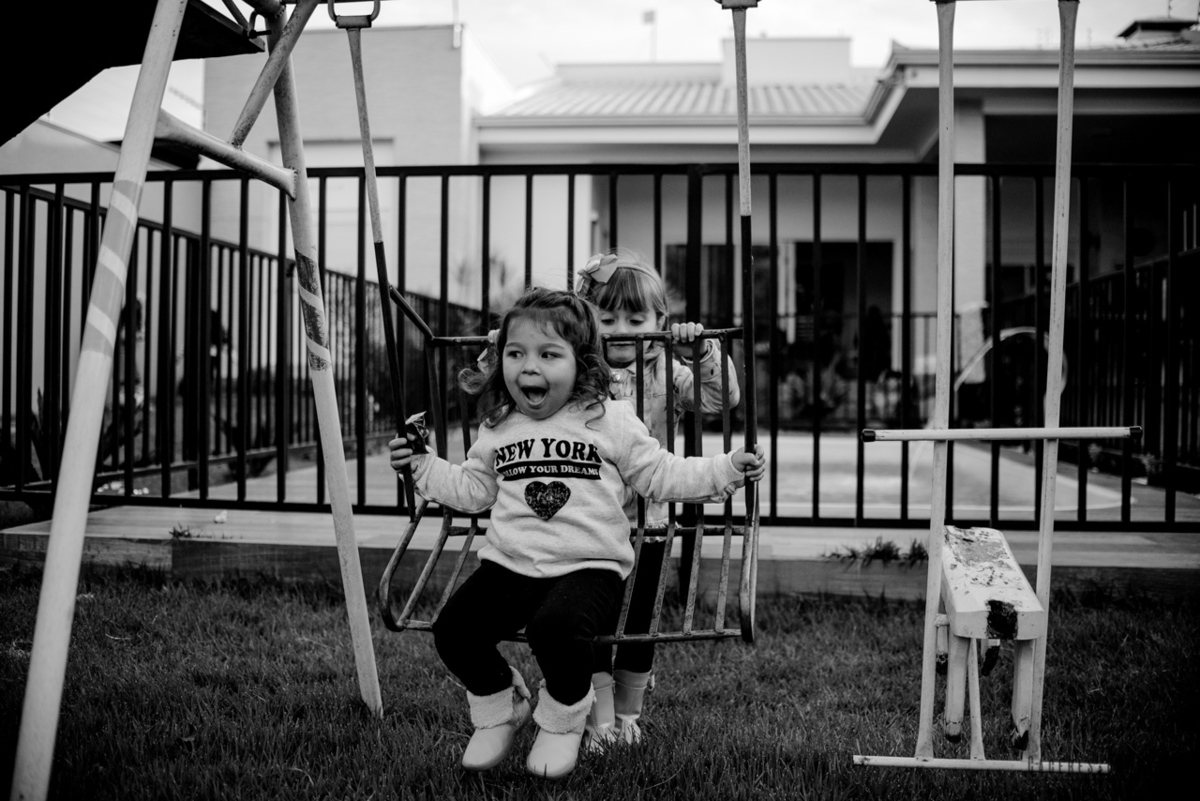 Fotografia, brincando no balanço com a melhor amiga !