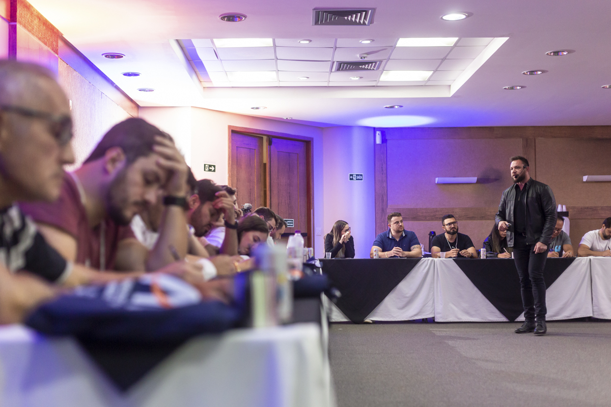 Para lançamentos de produtos e inaugurações, conte com o olhar do fotógrafo Roberto Custódio.