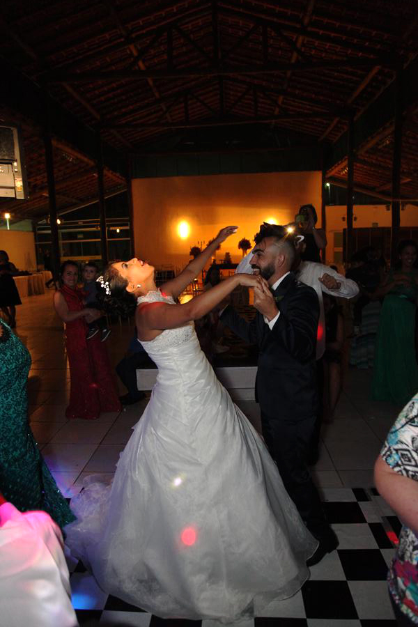 Festa do casamento mais que merecida!