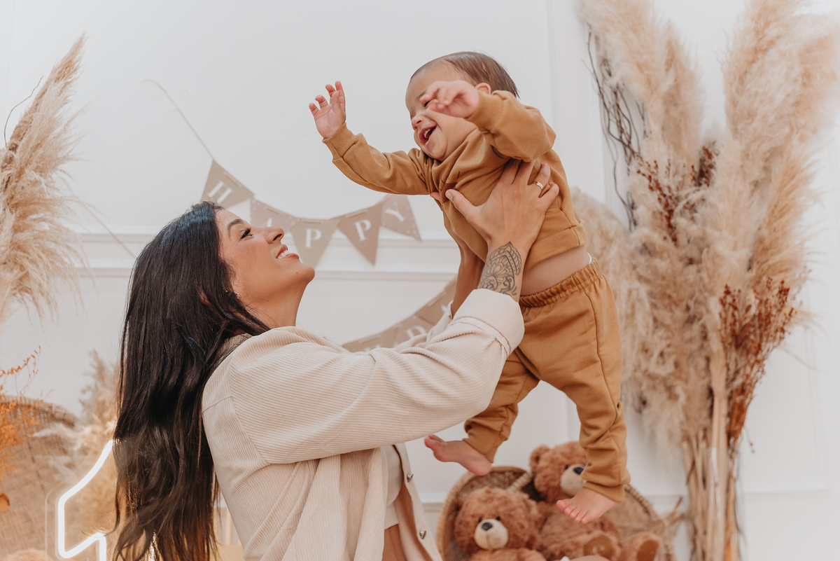 Ensaio smash the cake clean em estúdio na Zona Leste de São Paulo- Matteo