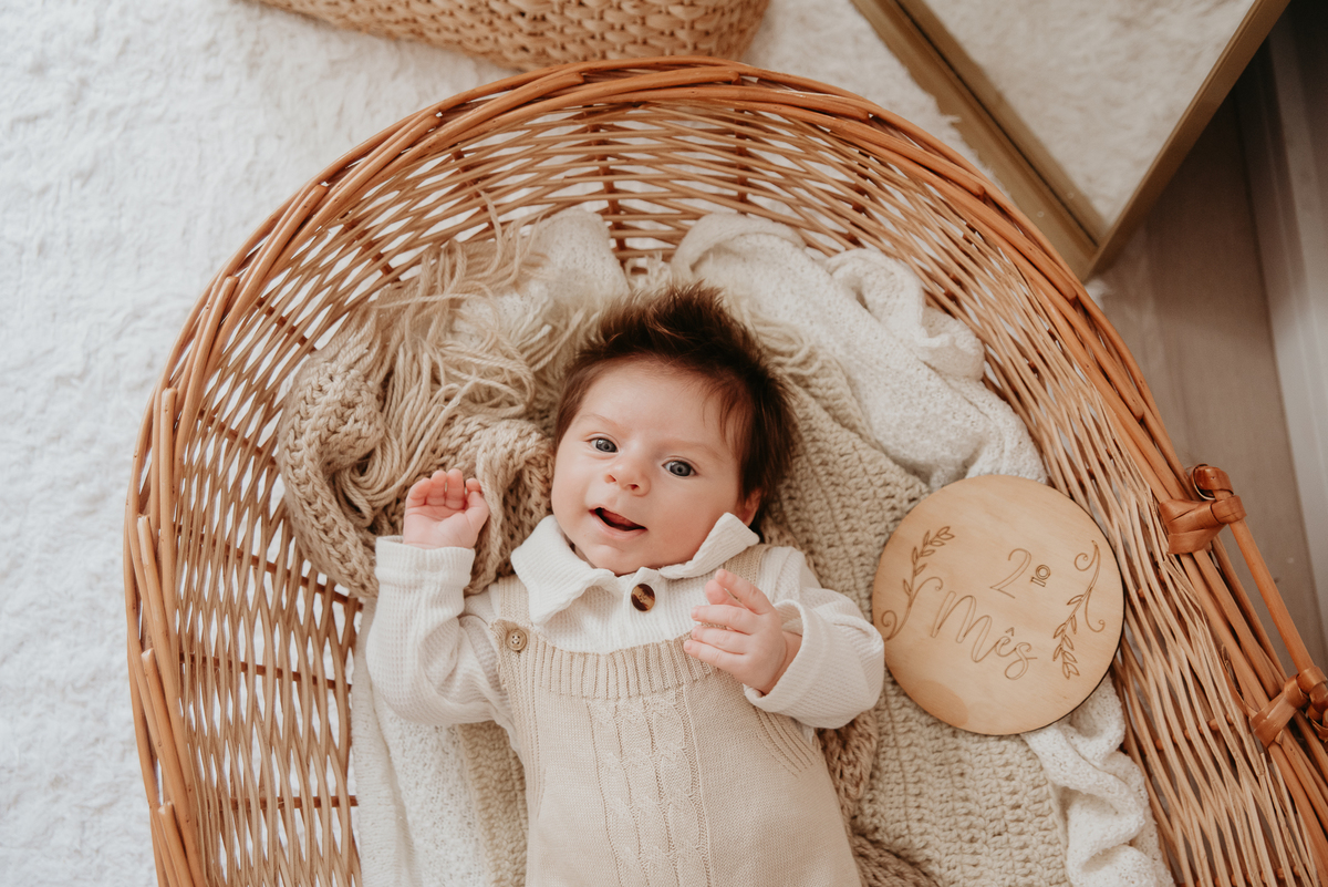 Sessão fotográfica infantil com muito amor, leveza e carinho. Fotografia de bebê em estúdio na Zona Leste de SP