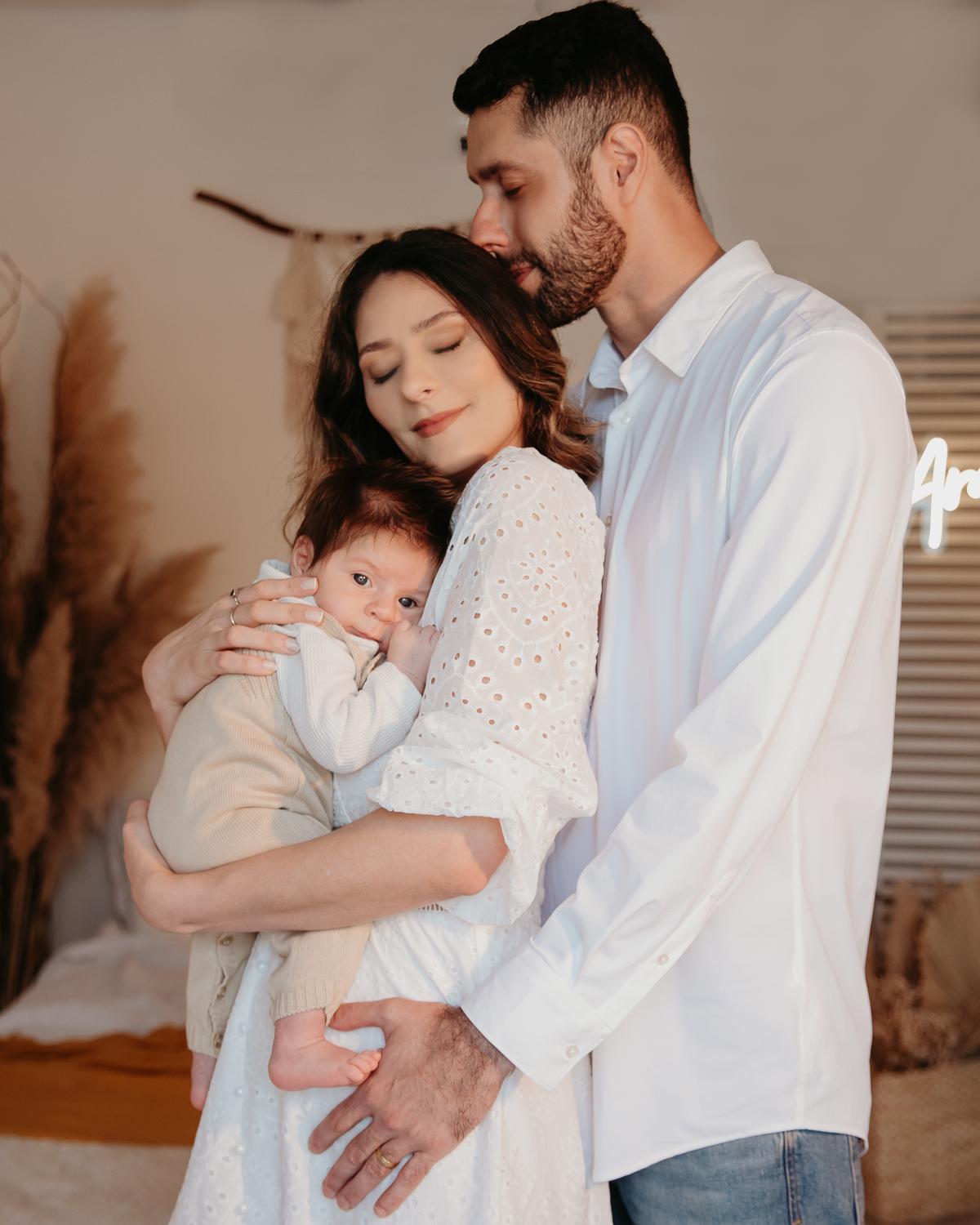 Sessão fotográfica infantil com muito amor, leveza e carinho. Fotografia de bebê em estúdio na Zona Leste de SP