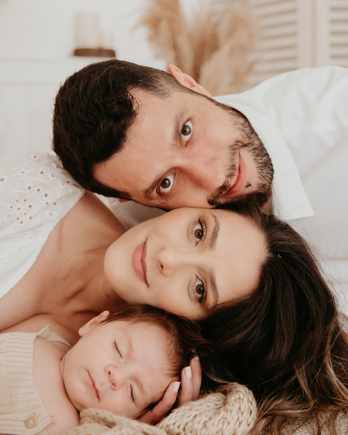 Sessão fotográfica infantil com muito amor, leveza e carinho. Fotografia de bebê em estúdio na Zona Leste de SP