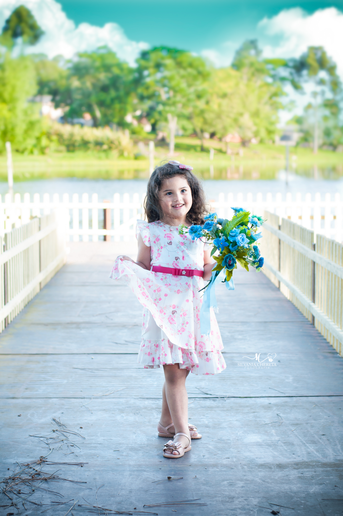 Tive o enorme prazer em fotografar esta família lindaaa!!! Esperando o Matheus,  este ensaio rendeu lindos cliques!



Nossos pacotes estão inclusos para as gestantes: Maquiagem + Cabelo, parceria toop + lindas roupas e acessórios.