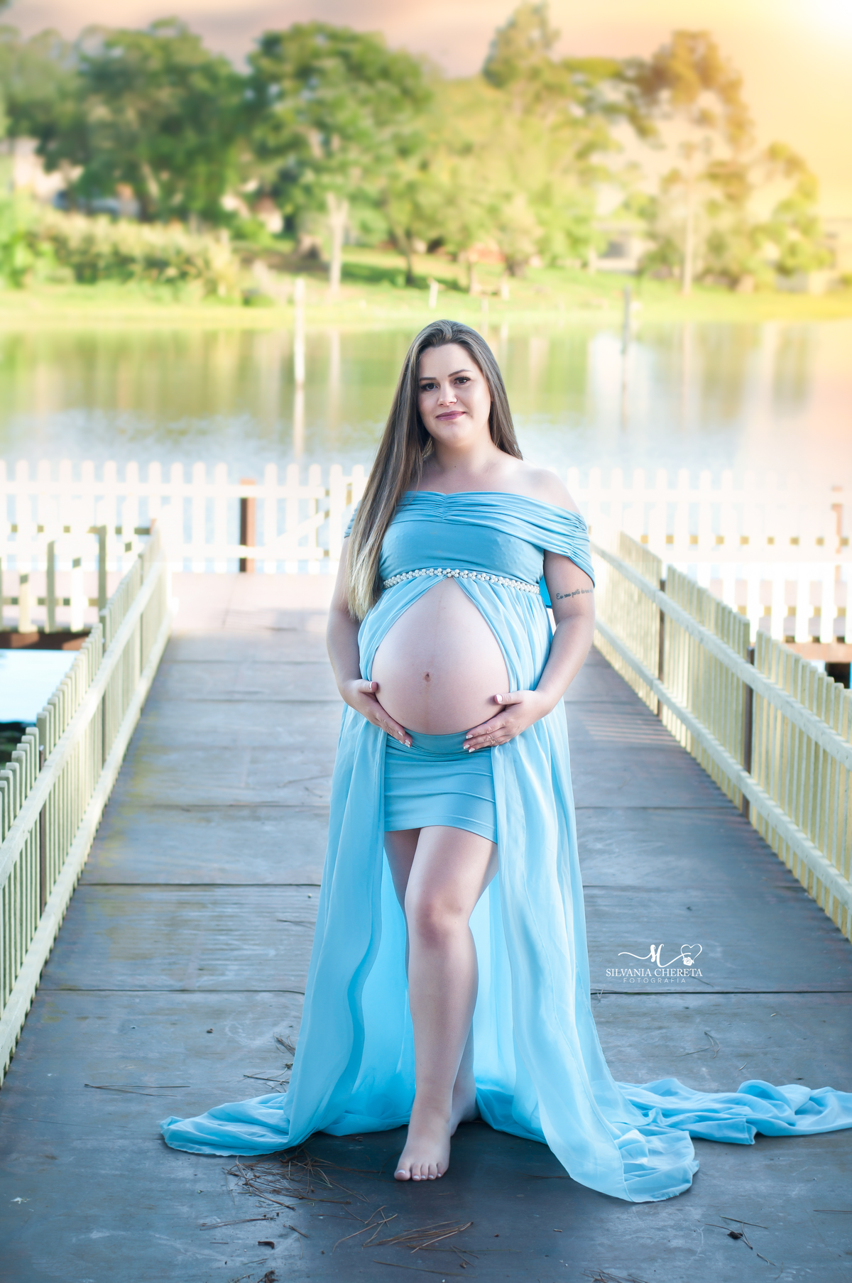 Tive o enorme prazer em fotografar esta família lindaaa!!! Esperando o Matheus,  este ensaio rendeu lindos cliques!



Nossos pacotes estão inclusos para as gestantes: Maquiagem + Cabelo, parceria toop + lindas roupas e acessórios.