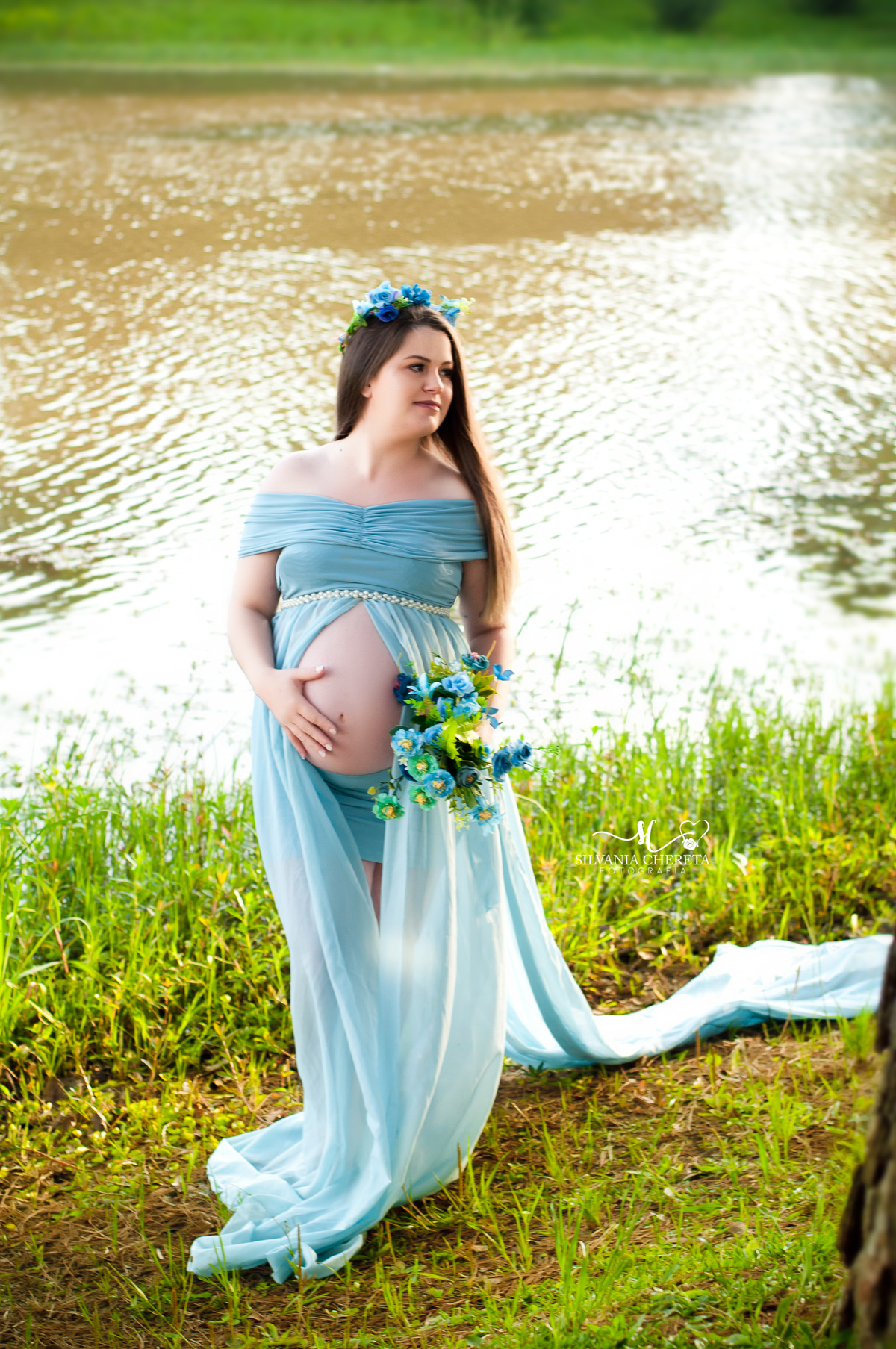 Tive o enorme prazer em fotografar esta família lindaaa!!! Esperando o Matheus,  este ensaio rendeu lindos cliques!



Nossos pacotes estão inclusos para as gestantes: Maquiagem + Cabelo, parceria toop + lindas roupas e acessórios.