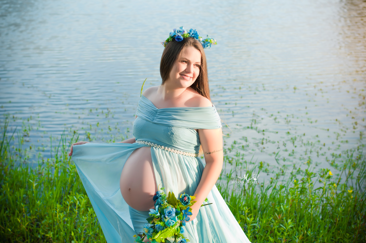 Tive o enorme prazer em fotografar esta família lindaaa!!! Esperando o Matheus,  este ensaio rendeu lindos cliques!



Nossos pacotes estão inclusos para as gestantes: Maquiagem + Cabelo, parceria toop + lindas roupas e acessórios.