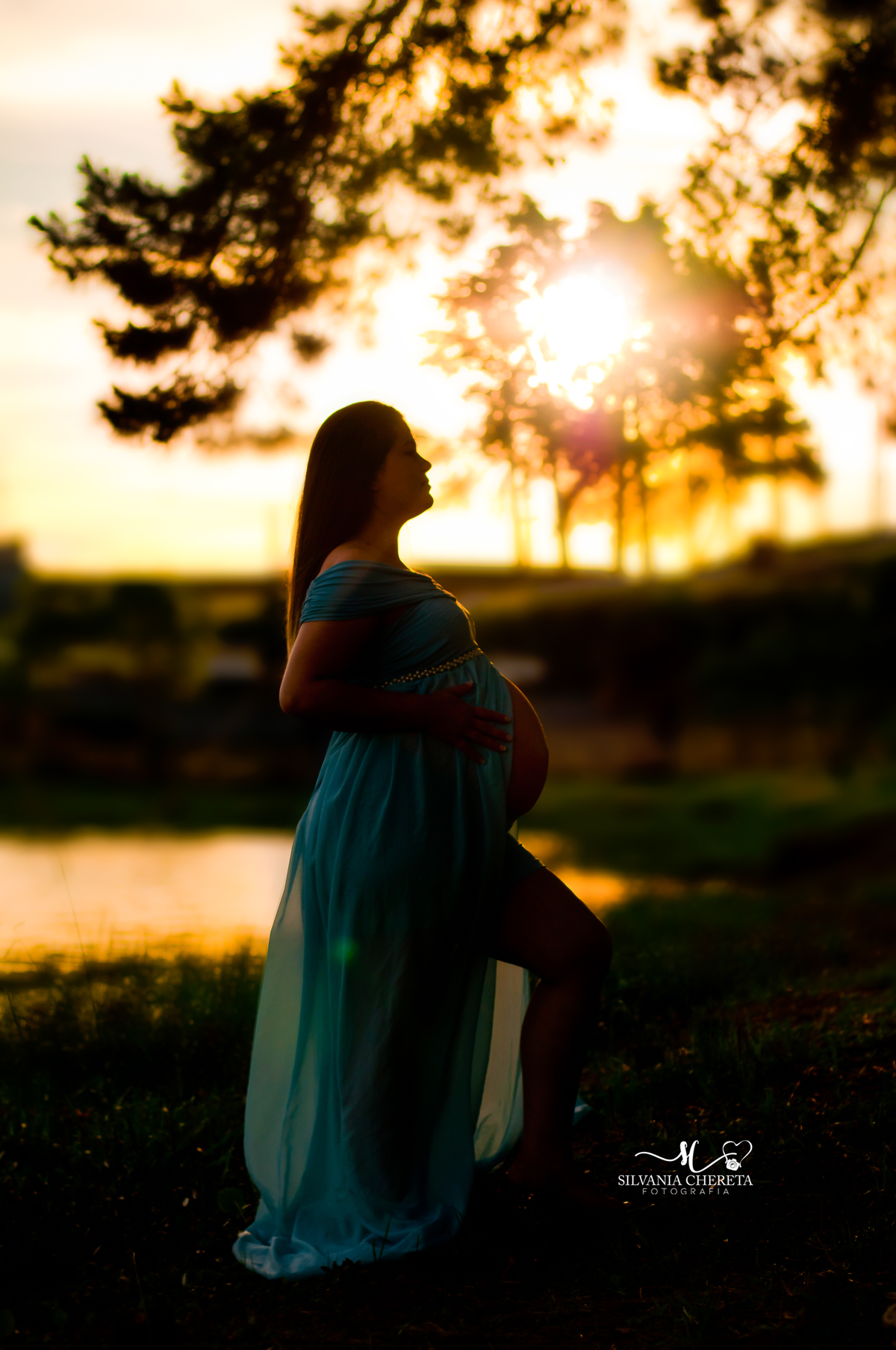 Tive o enorme prazer em fotografar esta família lindaaa!!! Esperando o Matheus,  este ensaio rendeu lindos cliques!



Nossos pacotes estão inclusos para as gestantes: Maquiagem + Cabelo, parceria toop + lindas roupas e acessórios.