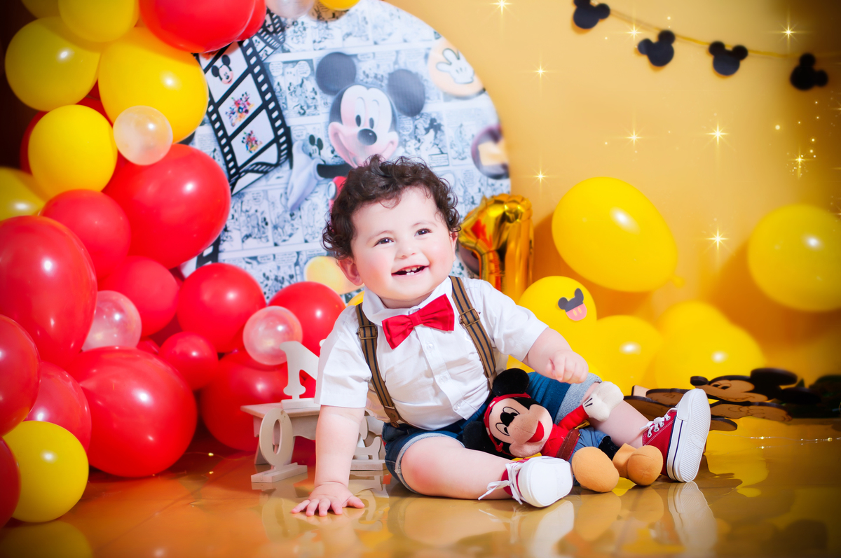 Gustavo 1º Aninho
Tema; Mickey
Tive o enorme prazer em fotografar esta família linda!!! Desde a gestação ao acompanhamento mensal do Baby, de um aos doze meses, com lindos ensaios!

Ensaio de 1º Aninho, finalizou em grande estilo este ciclo. Gratidão! ♥