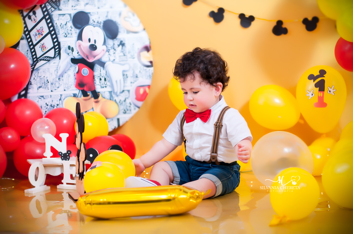 Gustavo 1º Aninho
Tema; Mickey
Tive o enorme prazer em fotografar esta família linda!!! Desde a gestação ao acompanhamento mensal do Baby, de um aos doze meses, com lindos ensaios!

Ensaio de 1º Aninho, finalizou em grande estilo este ciclo. Gratidão! ♥