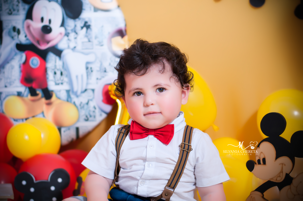 Gustavo 1º Aninho
Tema; Mickey
Tive o enorme prazer em fotografar esta família linda!!! Desde a gestação ao acompanhamento mensal do Baby, de um aos doze meses, com lindos ensaios!

Ensaio de 1º Aninho, finalizou em grande estilo este ciclo. Gratidão! ♥