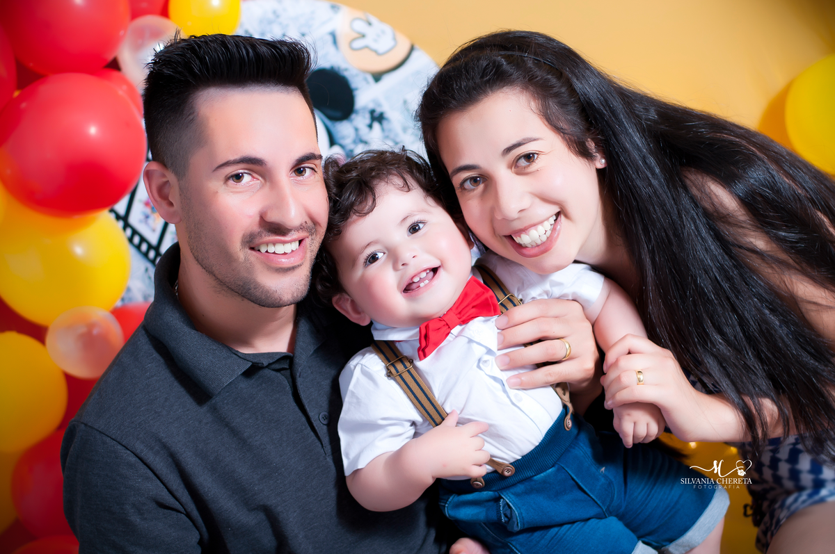 Gustavo 1º Aninho
Tema; Mickey
Tive o enorme prazer em fotografar esta família linda!!! Desde a gestação ao acompanhamento mensal do Baby, de um aos doze meses, com lindos ensaios!

Ensaio de 1º Aninho, finalizou em grande estilo este ciclo. Gratidão! ♥