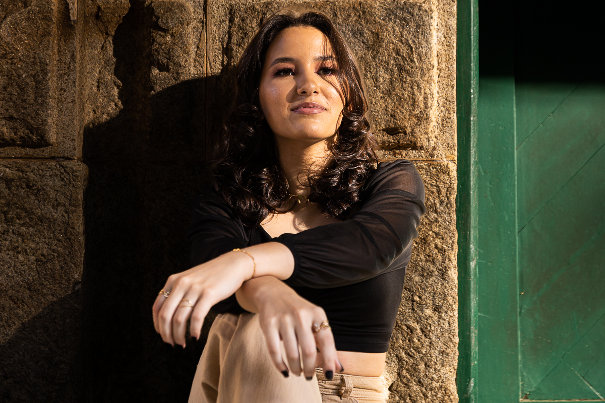 Book de debutante em Alfredo Chaves com cenários repletos de charme. Ensaio de 15 anos que mistura elegância e naturalidade. Fotografias que destacam a leveza e o estilo da aniversariante.