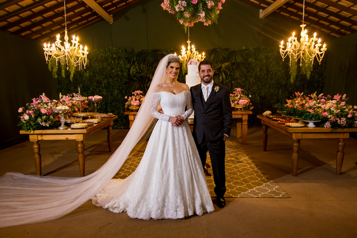 A fotografia de casamento no Espírito Santo valoriza os momentos em família, especialmente as fotos protocolares e a sessão de retratos dos noivos.
