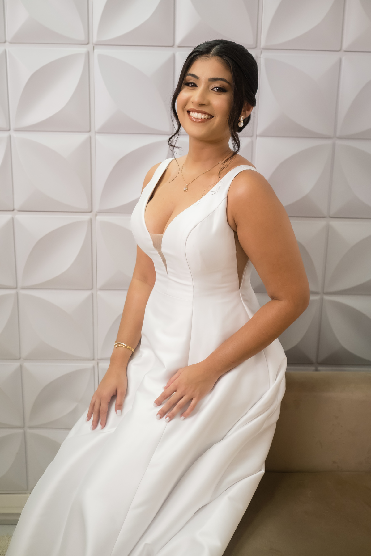 Making of da noiva capturando a ansiedade e alegria nos preparativos.