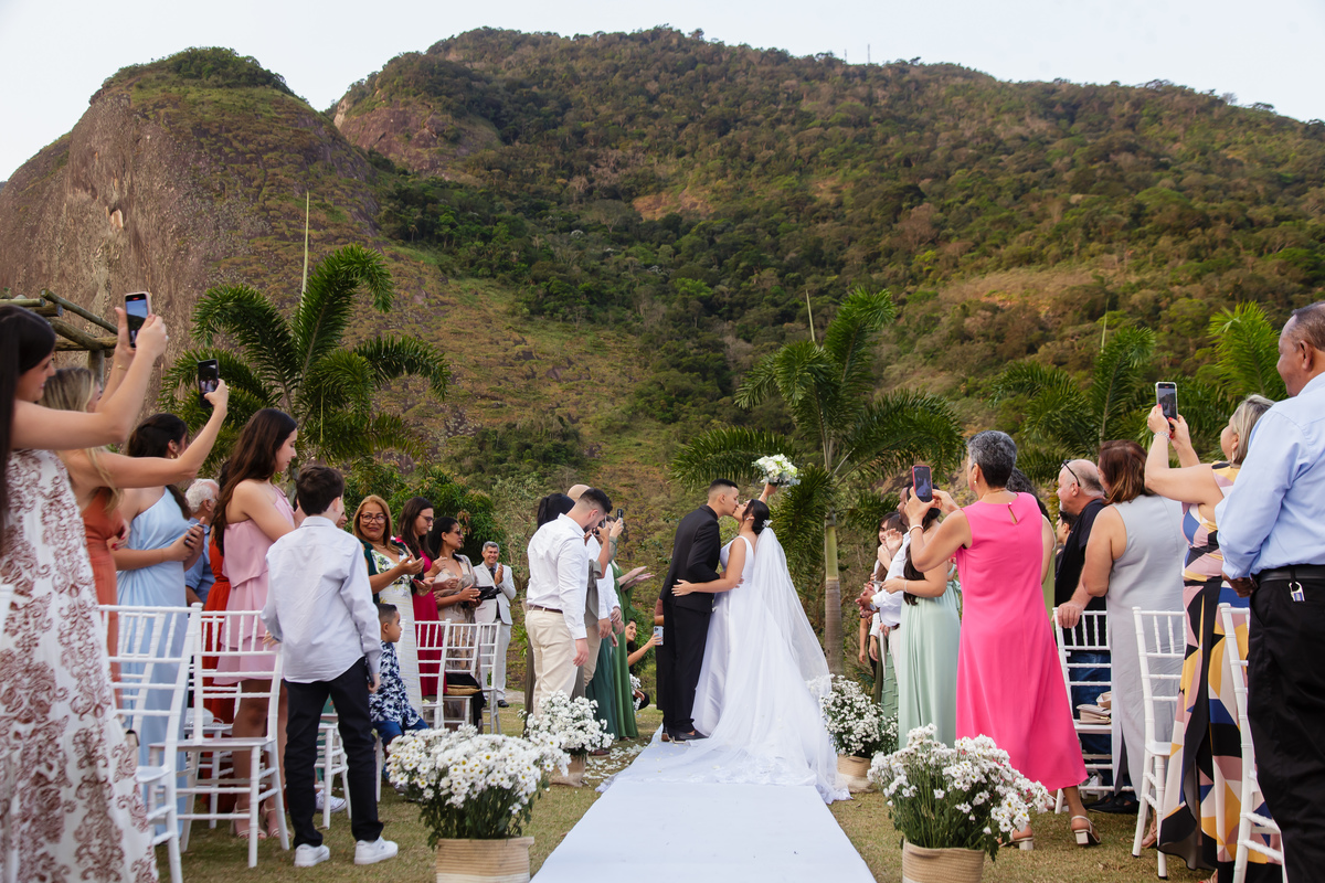 A fotografia de casamento no Espírito Santo destaca o encanto de cerimônias ao ar livre em Buenos Aires.