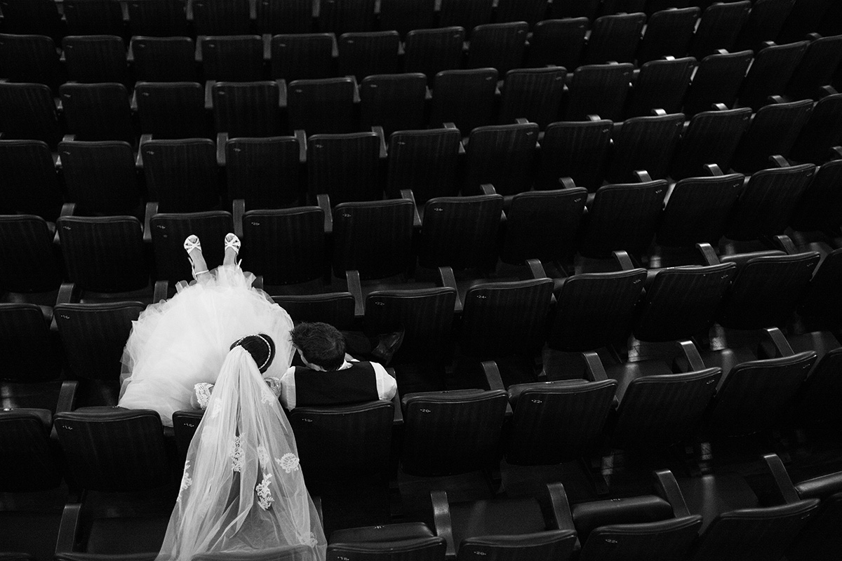 ensaio pós wedding, noiva bailarina, ensaio no theatro Carlos Gomes, ensaio casal em Vitória, casamento em Guarapari