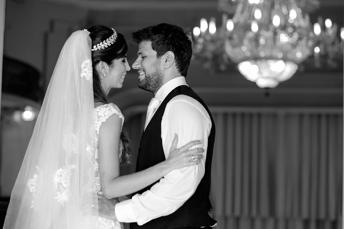 ensaio pós wedding, noiva bailarina, ensaio no theatro Carlos Gomes, ensaio casal em Vitória, casamento em Guarapari