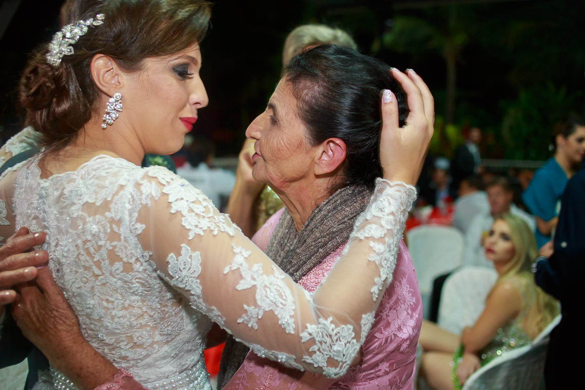 #felipevieirafotografo #felipevieirafotografia #fotografocasamentoguarapari #weddingphotographer #fotografiacasamentoguarapari #casamento #noiva #noivo  #vestidodenoiva #weddinginspiration #weddingdress #bridalmakeup #bridalhair #makeup #wedding #love #fe